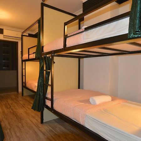 Zen Hostel Aljunied Singapore Bagian luar foto