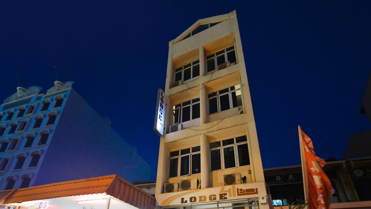 Zen Hostel Aljunied Singapore Bagian luar foto