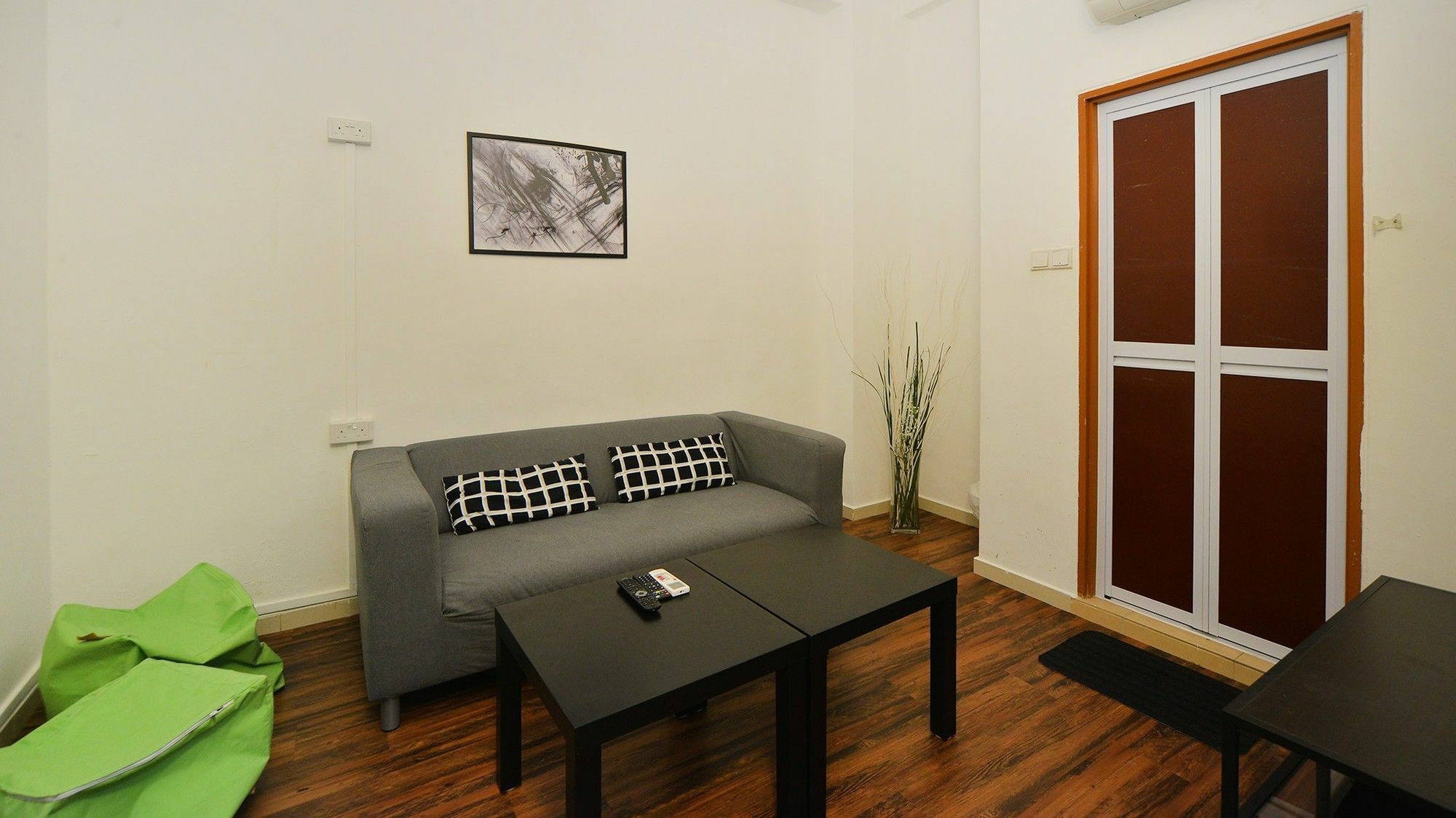 Zen Hostel Aljunied Singapore Bagian luar foto