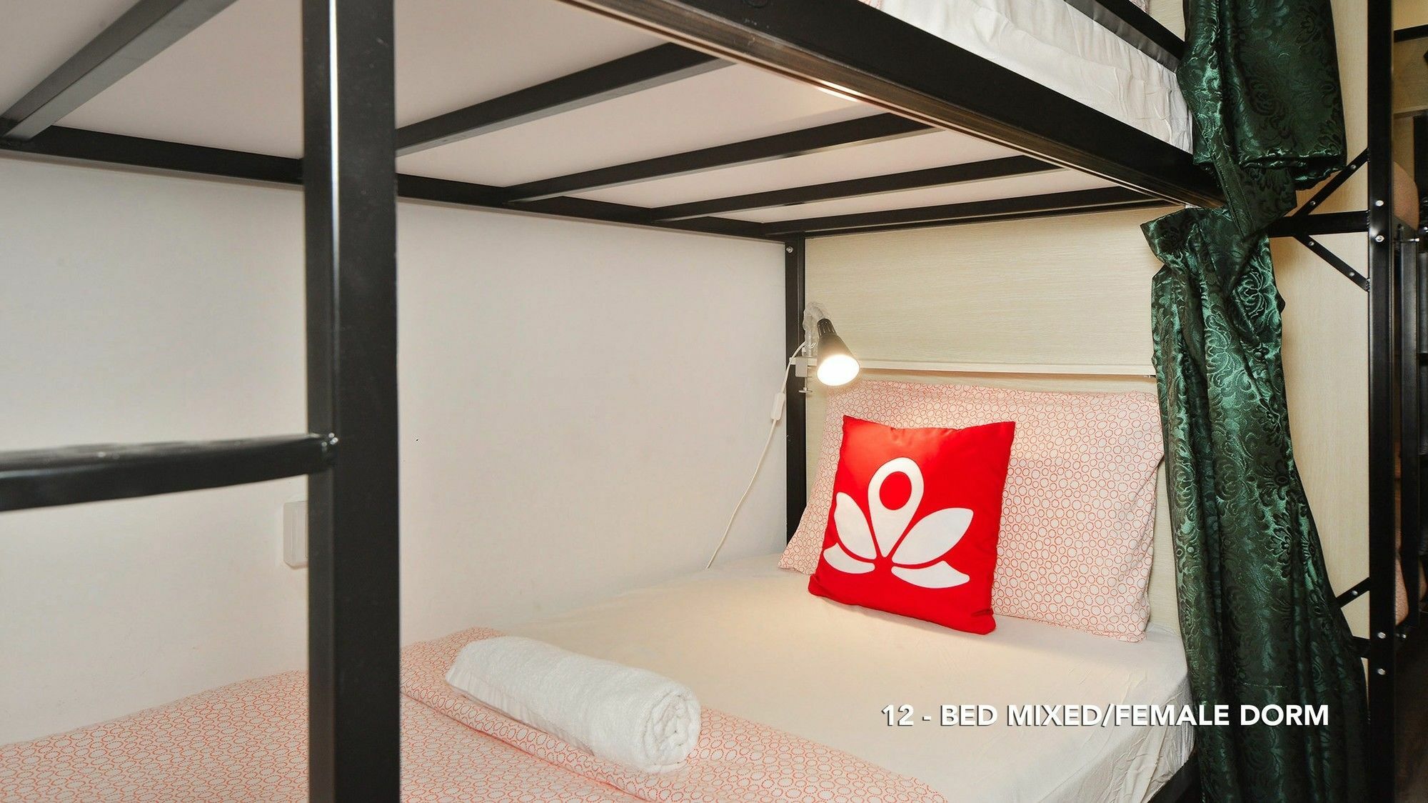 Zen Hostel Aljunied Singapore Bagian luar foto